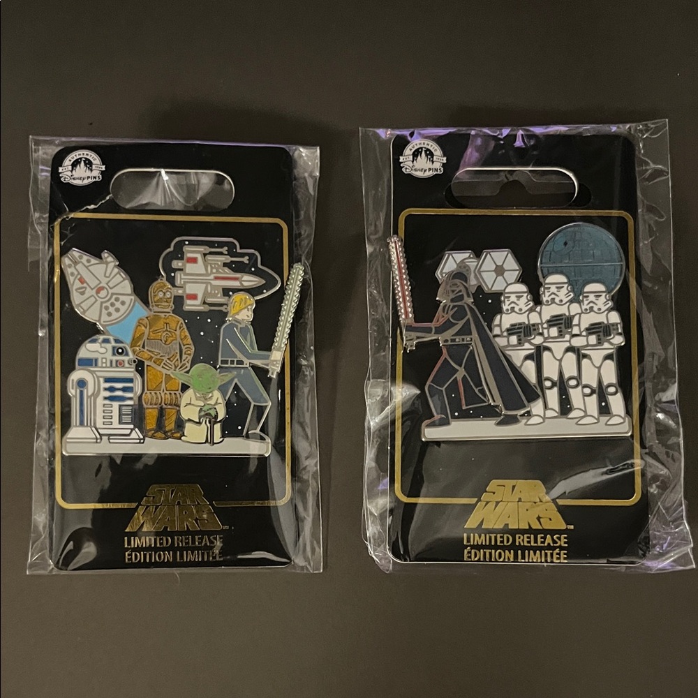 Disney Star Wars and Friends, The Light Saber Face Off Set, 2-pin Bundle (SW-8)